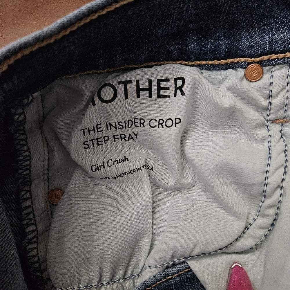 MOTHER The Insider Crop Step Fray Jeans 27 Girl Crush - Picture 8 of 9